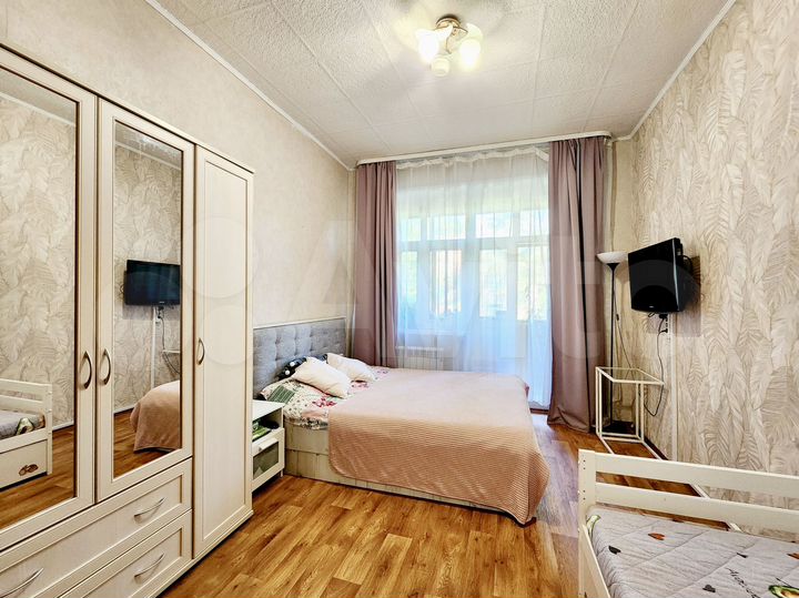 3-к. квартира, 70,1 м², 2/5 эт.