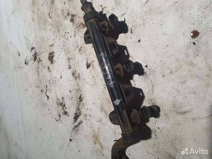 Топливная рейка Skoda Fabia хетчбэк BZG 1.2 2013