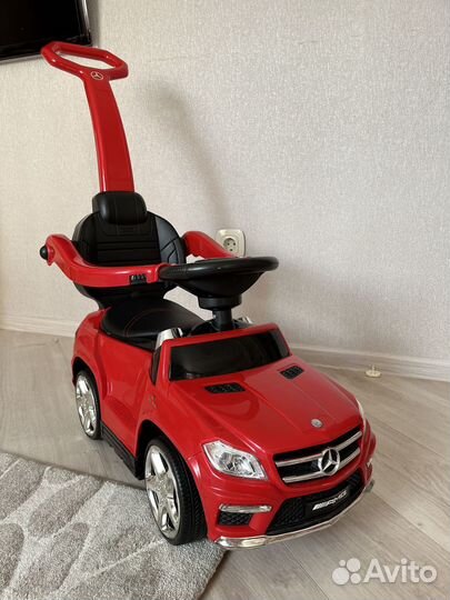 Машинка каталка с ручкой mercedes