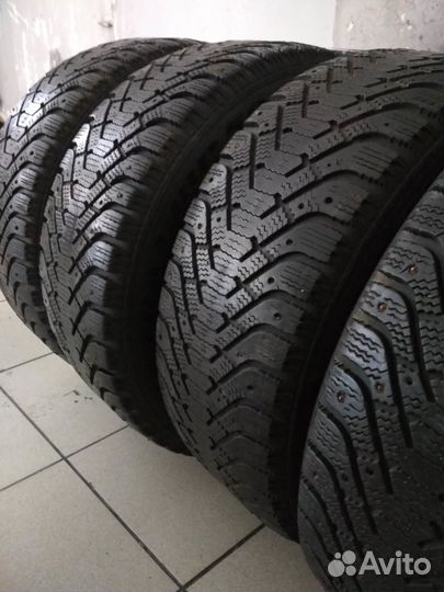 Goodyear UltraGrip 500 235/55 R17