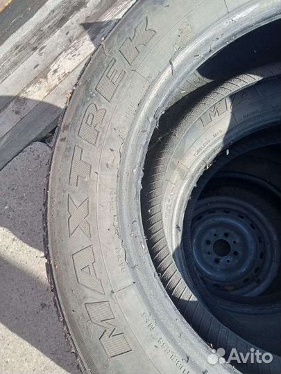 Maxtrek Trek M7 235/60 R17 102H