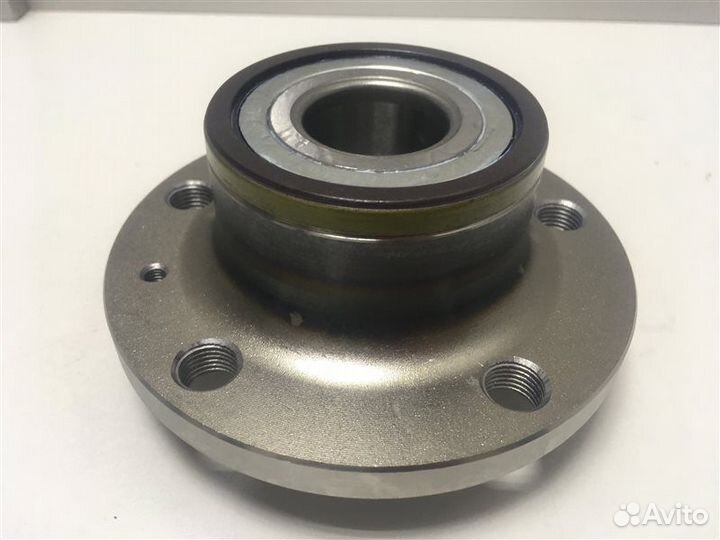 Ступица задняя подшипник ступичный Skoda Octavia