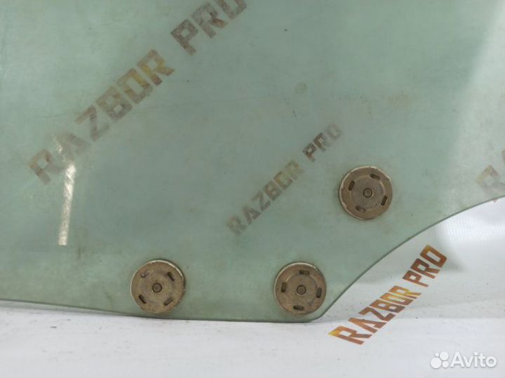 Стекло двери опускное переднее левое Toyota Mark