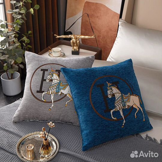Подушка Hermes 45*45 интерьер вышивка
