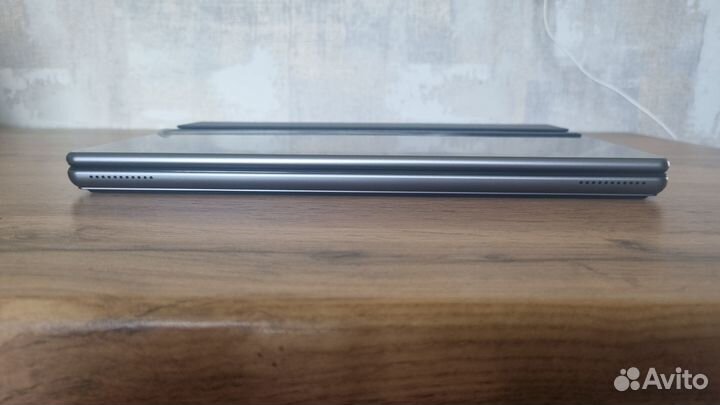 Ноутбук с двумя мониторами