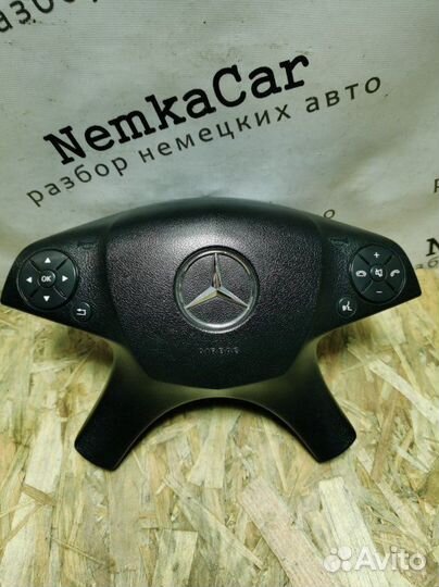 Подушка безопасности в руль Mercedes-Benz C-Class