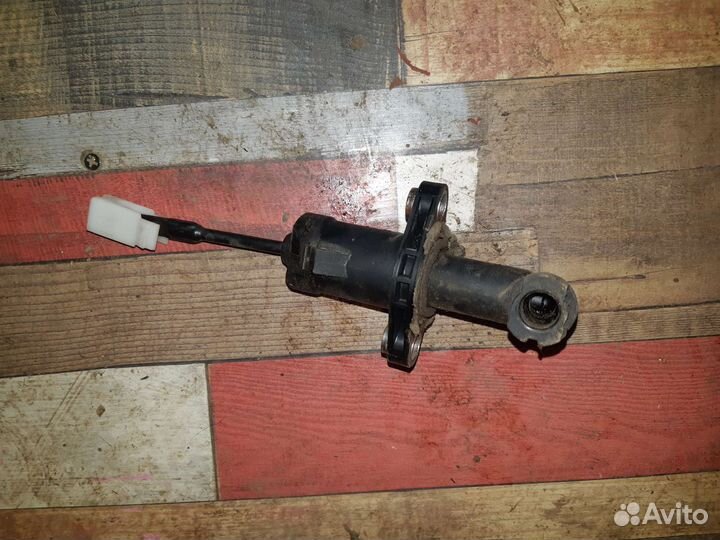 Volkswagen Polo sedan цилиндр сцепления главный