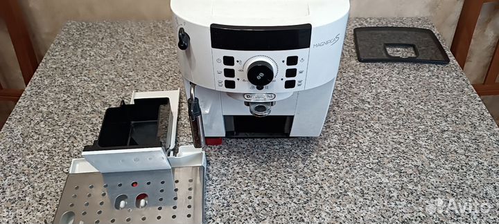 Кофемашина delonghi magnifica s cappuccino