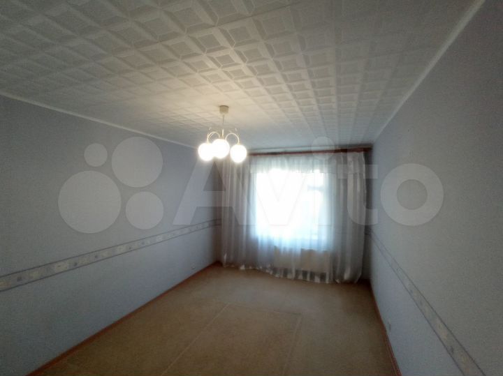 4-к. квартира, 77 м², 1/5 эт.