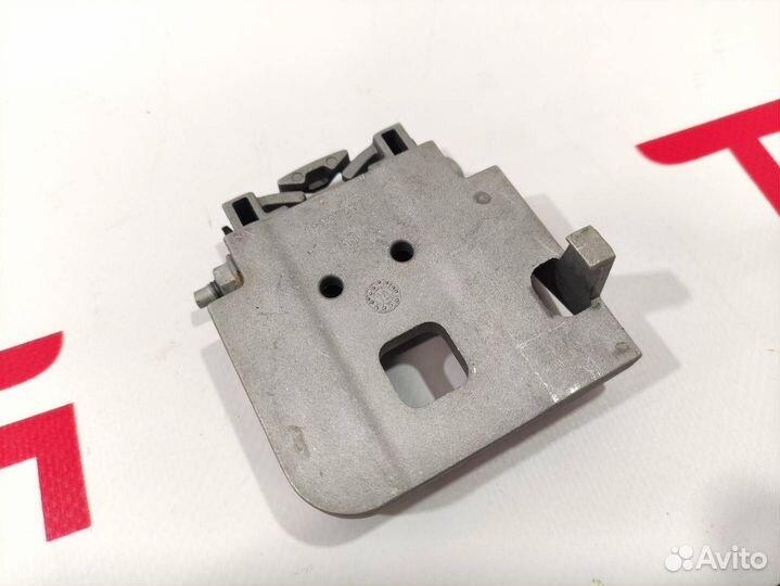 Направляющая стеклоподъемника переднего Tesla