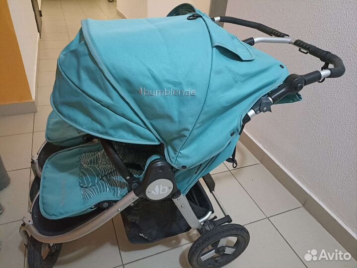 Коляска для двойни bumbleride indie twin