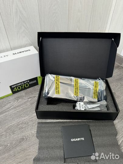 Видеокарта gigabyte GeForce RTX 4070 super aero OC