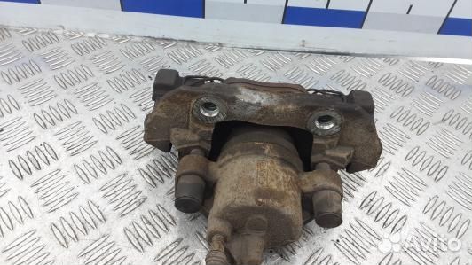 Суппорт тормозной передний правый ford focus 3 (ON