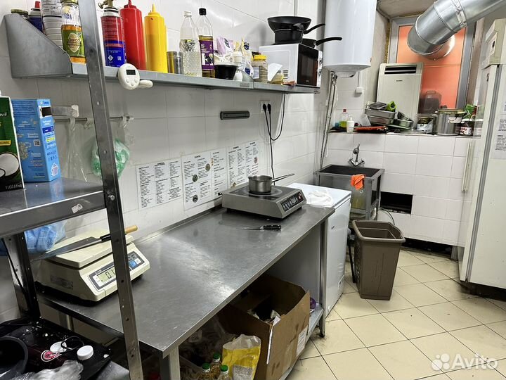 Продаеться кофейня с кухней(фастфуд)