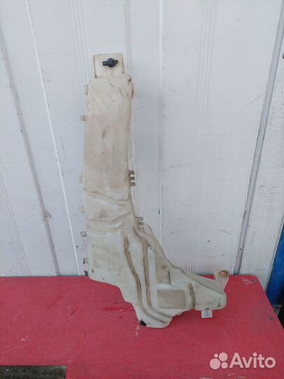 Бачок стеклоомывателя Ford Focus 2