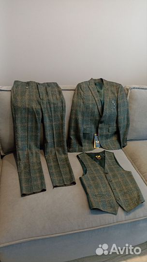 Костюм на мальчика новый р. 140