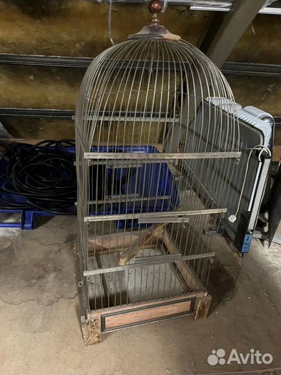 Большая клетка для птиц
