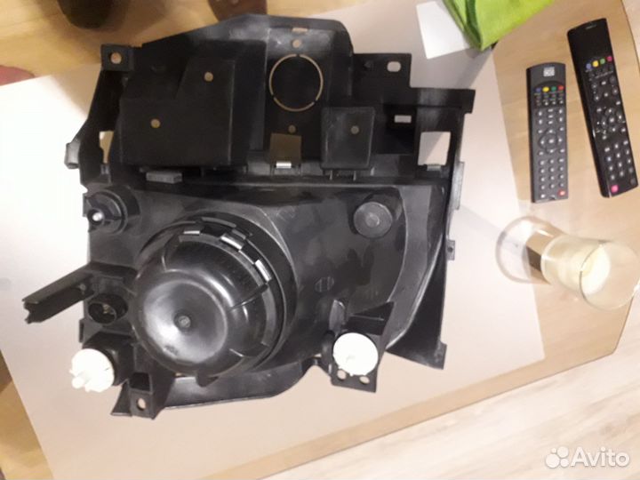 Фара фольсваген т 4 96-03 косая правая