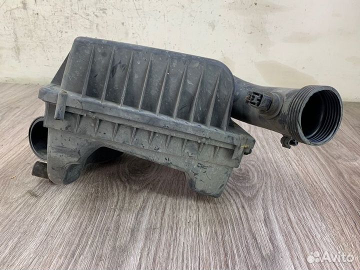 Корпус воздушного фильтра Opel Astra H 2004-2010