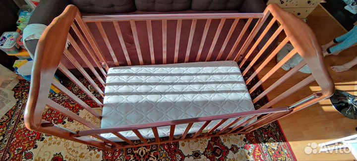Детская кроватка
