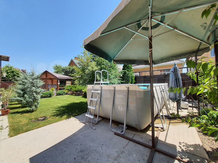 Дом 220 м² на участке 6 сот.