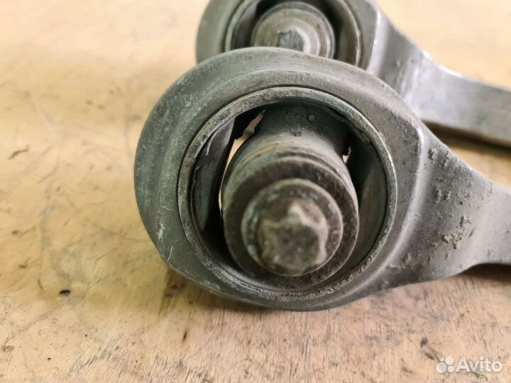 Рычаг передний продольный правый Mercedes W211