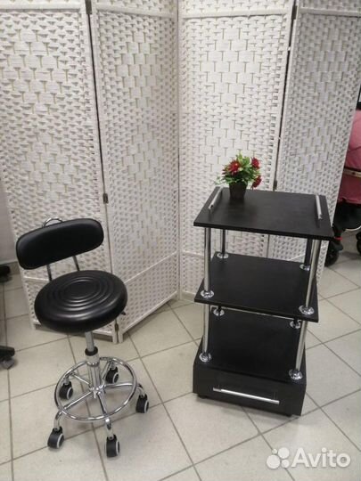 Этажерка косметологическая