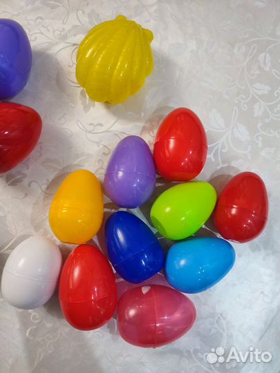 Пустые яйца от киндер сюрприза, большие