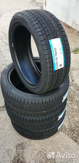 Triangle Trin PL02 245/40 R19 97VR