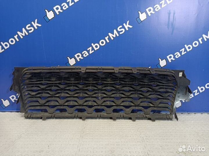 Решетка бампера передняя Renault Duster 2