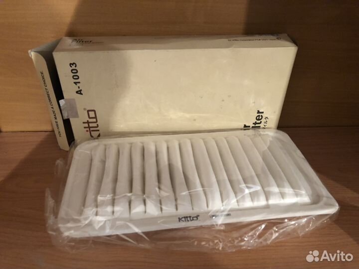 Фильтр воздушный toyota Avensis I corolla IX E12