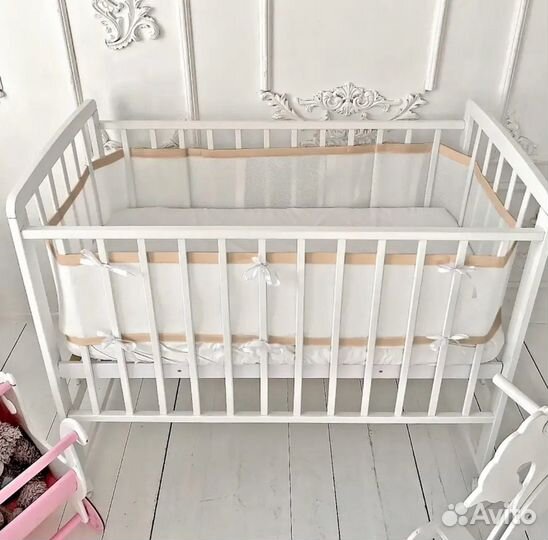Безопасные бортики в кроватку