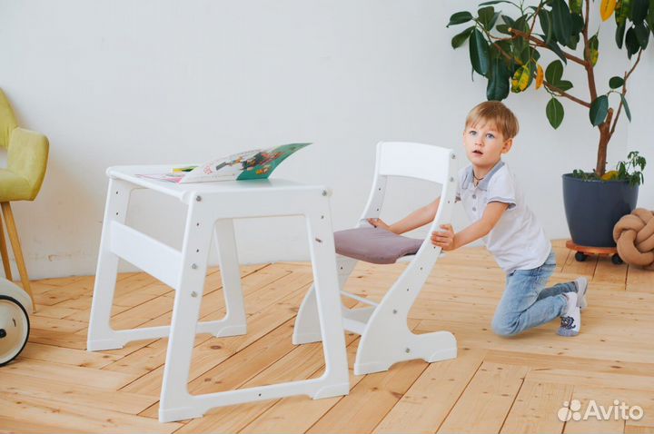 Растущий стол и стул детский