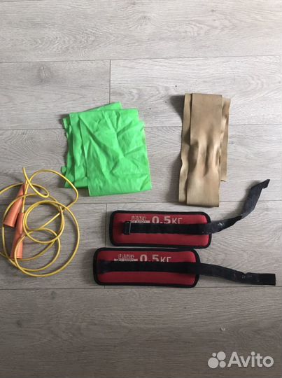 Скакалка, резина для спорта