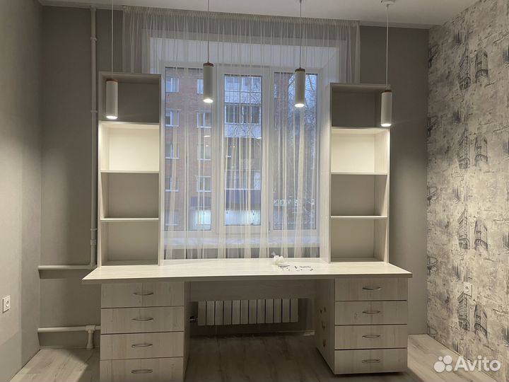 Стол письменный