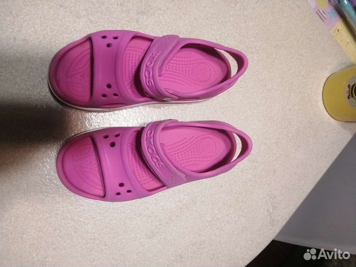 Сандалии crocs C12