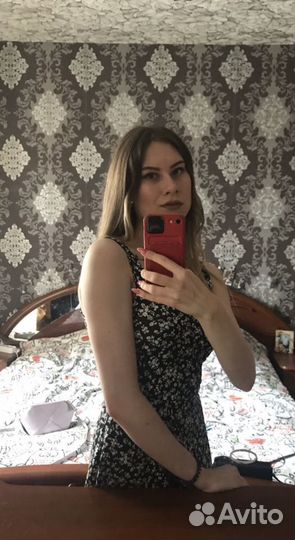 Официант либо администратор
