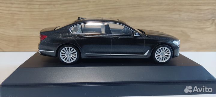 Модель автомобиля BMW 7 series 1 43