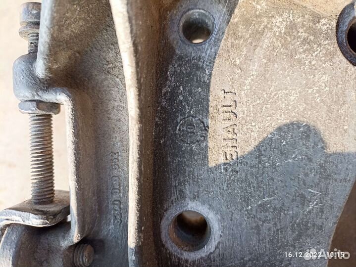 Кронштейн генератора Renault Clio Simbol