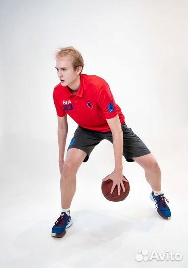 Тренер по баскетболу