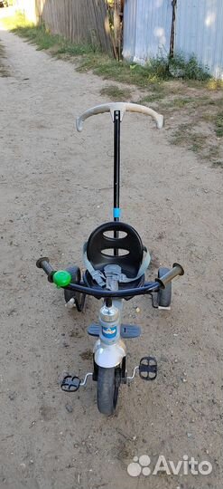 Детский велосипед с ручкой