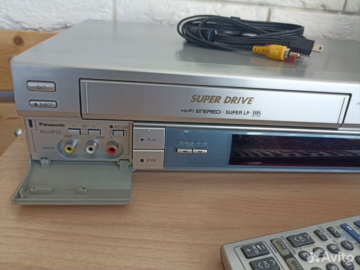 Видеомагнитофон panasonic