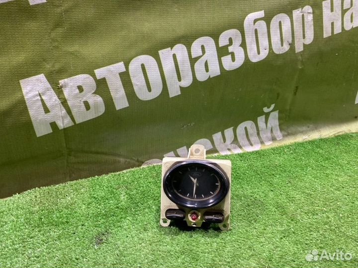 Часы Ford Escort MK5