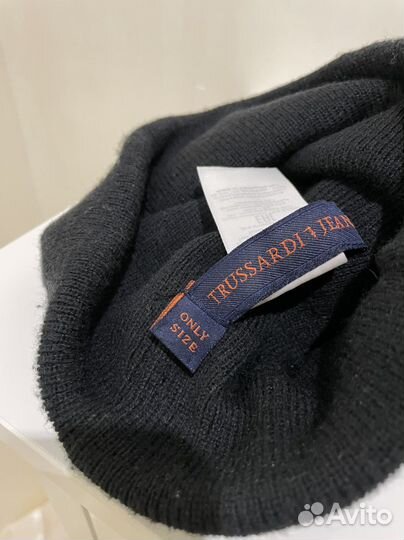 Шапка moschino / trussardi