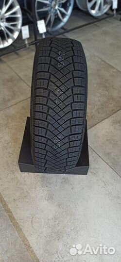 Pirelli Ice Zero FR 185/65 R15