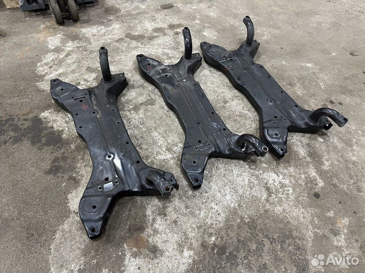 Передний подрамник 34 т.км Оригинал Lancer 10, XL