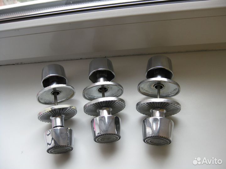 Шариковый фиксатор для межкомнатных дверей и ручки