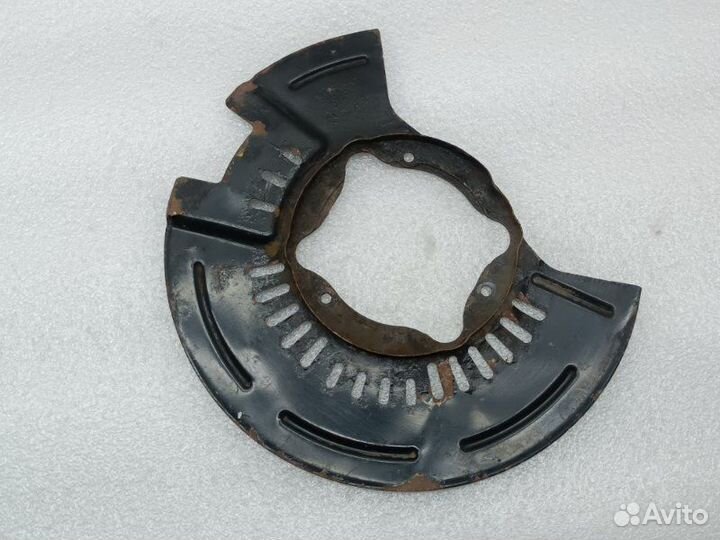 Пыльник тормозного диска передний левый Kia