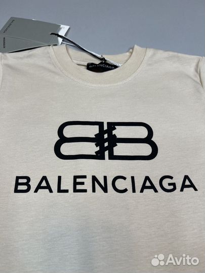 Костюм летний Balenciaga