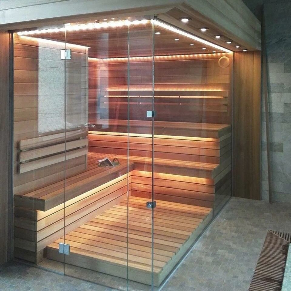 Стеклянные перегородки для сауны. Баня со стеклянной стеной. Стеклянная перегородка в сауну с дверью. Стеклянная перегородка в сауну. Стеклянная перегородка в сауне.